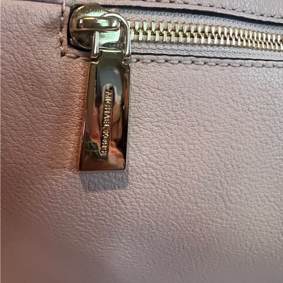 Michael Kors Lillie soft pink Large Shoulder Tote - Picture 7 of 12